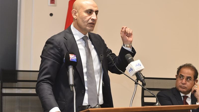 محمد عبد اللطيف وزير