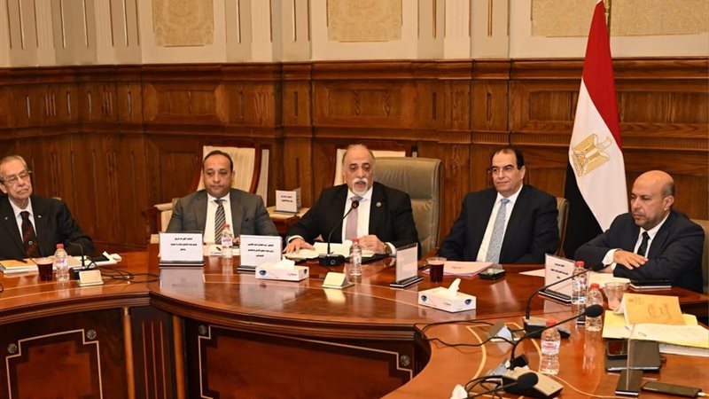 اجتماع لجنة الإدارة